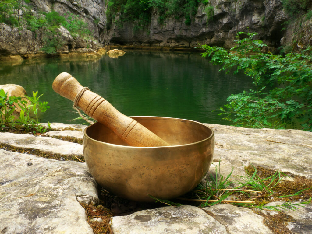 Klangschale in der Natur